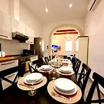 Casa vacanze Unique 4 Bedroom Townhouse Off The *
