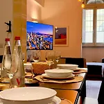 Unique 4 Bedroom Townhouse Off The Casa vacanze Sliema