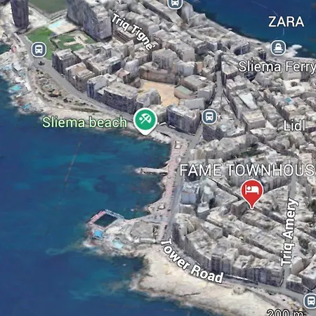 بيت للعطل Unique 4 Bedroom Townhouse Off The