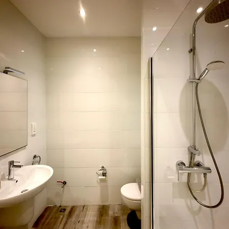 度假居 Unique 4 Bedroom Townhouse Off The 斯利马