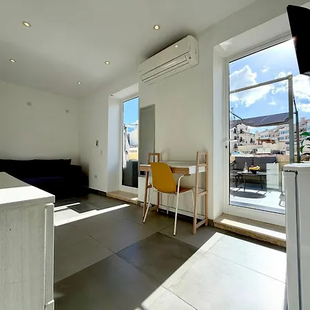 Case de vacanță Unique 4 Bedroom Townhouse Off The *