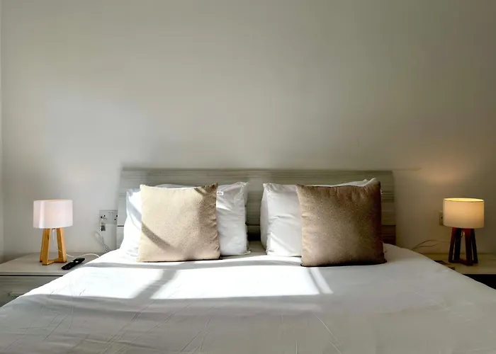 Case de vacanță Unique 4 Bedroom Townhouse Off The