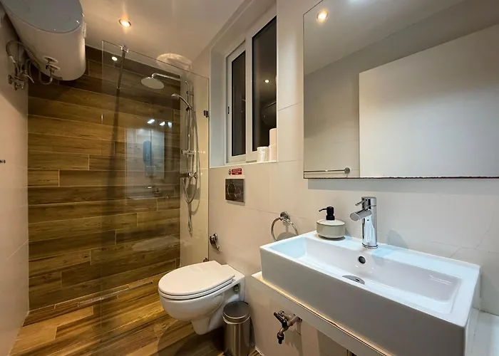 Unique 4 Bedroom Townhouse Off The Sliema