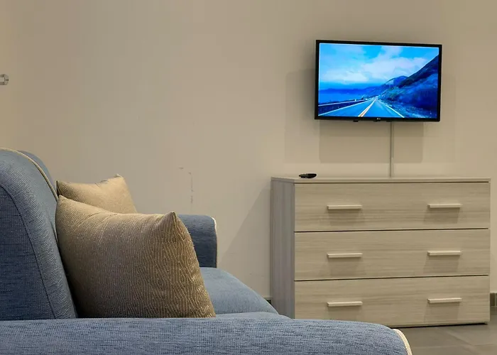 Unique 4 Bedroom Townhouse Off The Case de vacanță Sliema