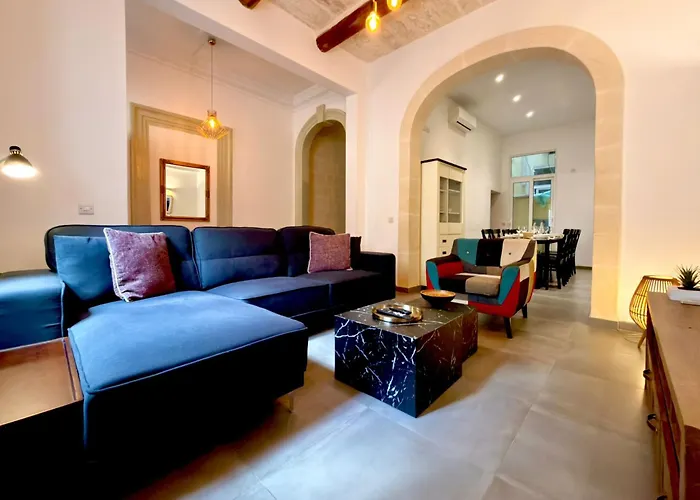 Case de vacanță Unique 4 Bedroom Townhouse Off The *