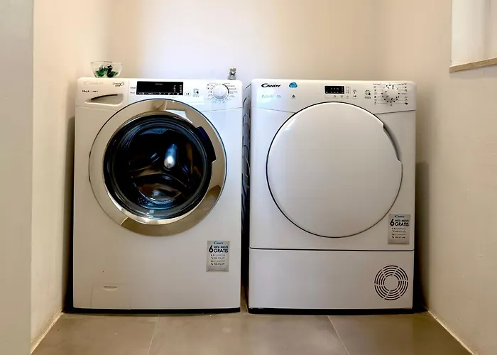 Case de vacanță Unique 4 Bedroom Townhouse Off The *